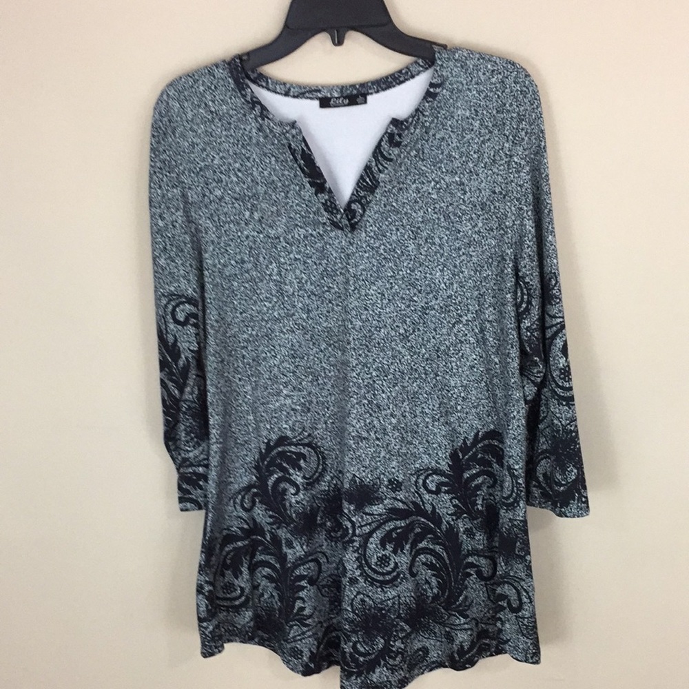 Lily by Firmiana Black and Gray Paisley Tunic Top Size Large